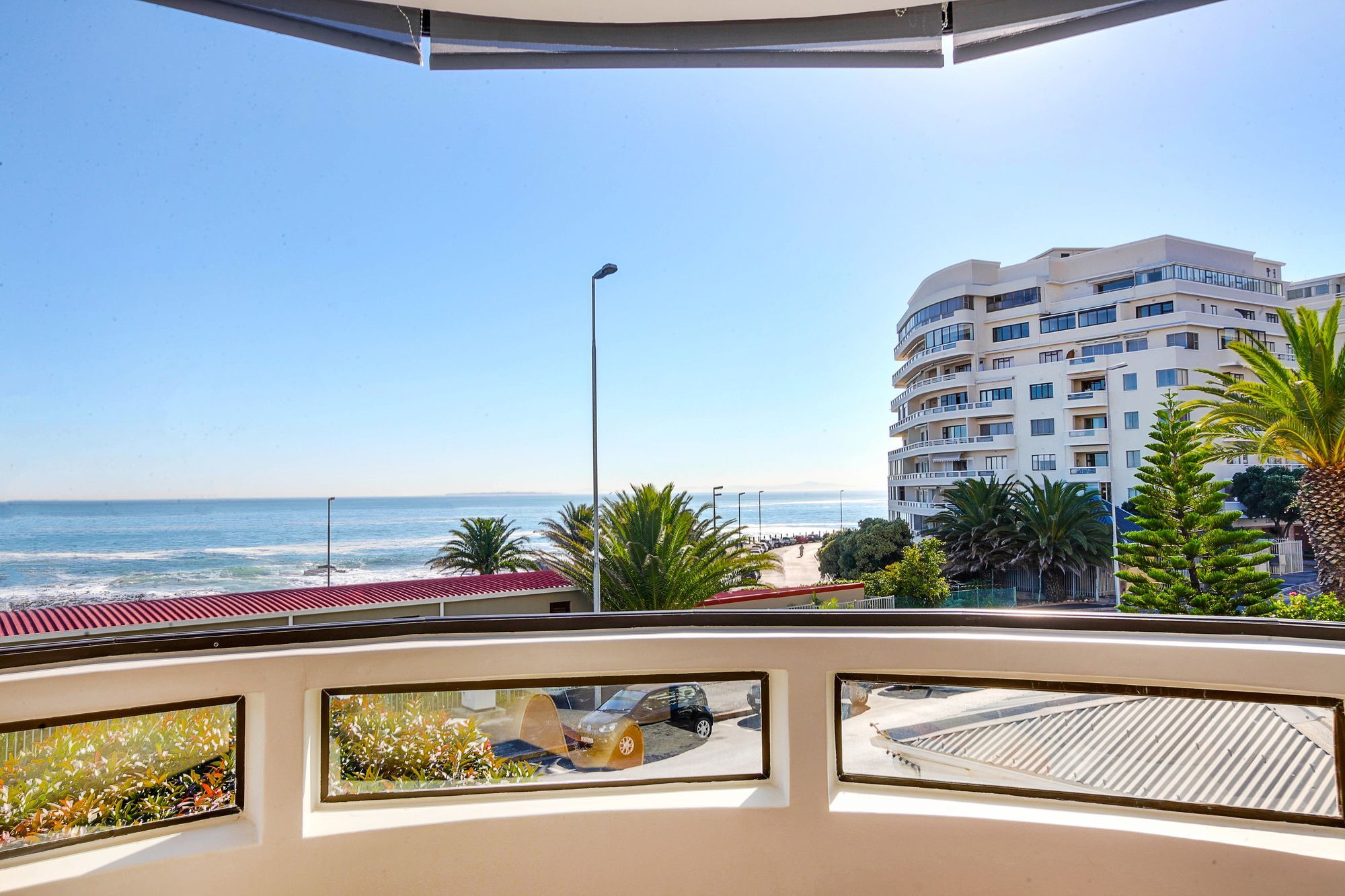 Backup Powered Sea View Apartment On The Promenade Ciudad del Cabo Exterior foto