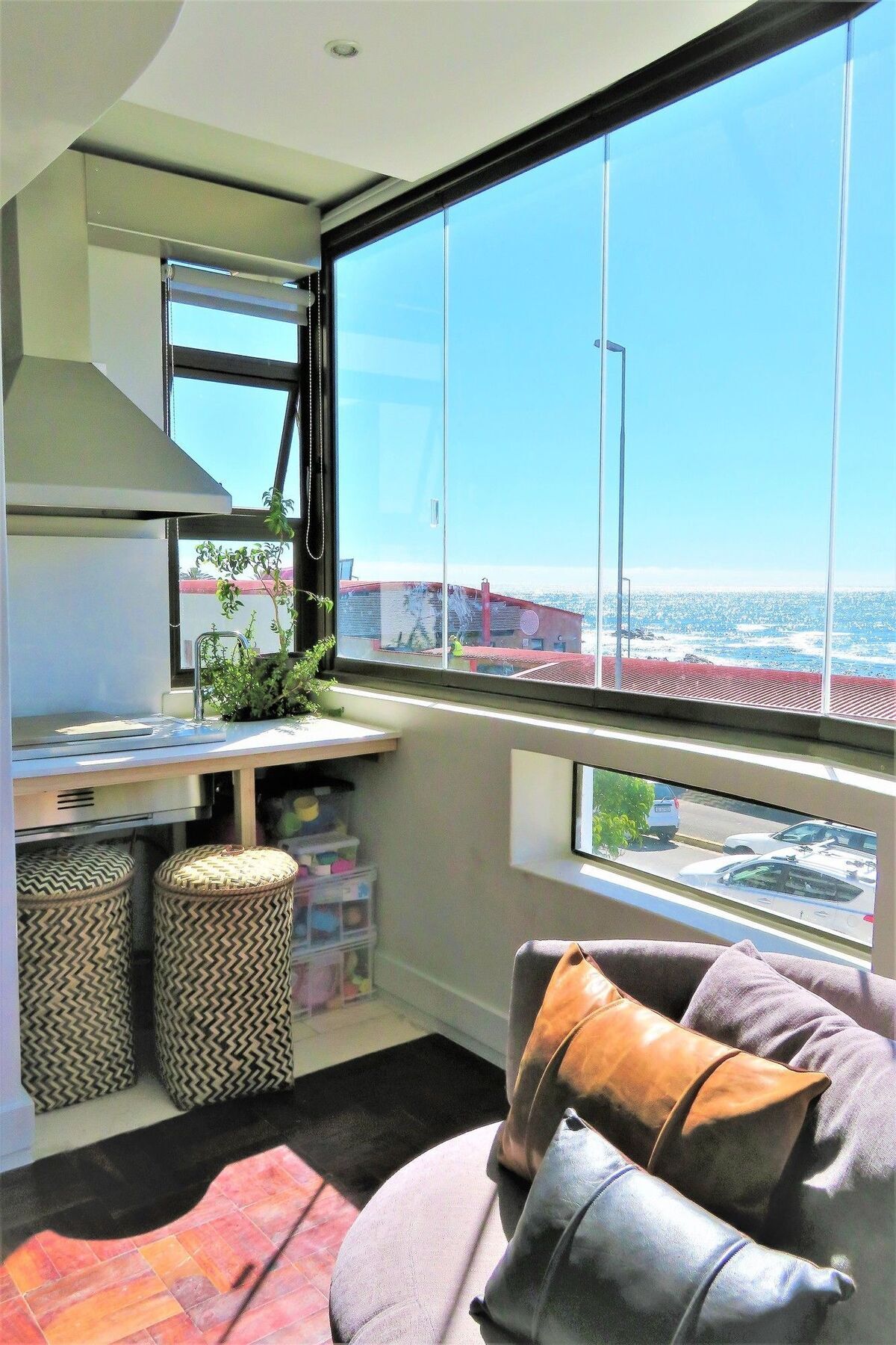 Backup Powered Sea View Apartment On The Promenade Ciudad del Cabo Exterior foto